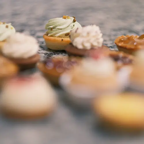 Plateau de mignardises sucrées – Image 2